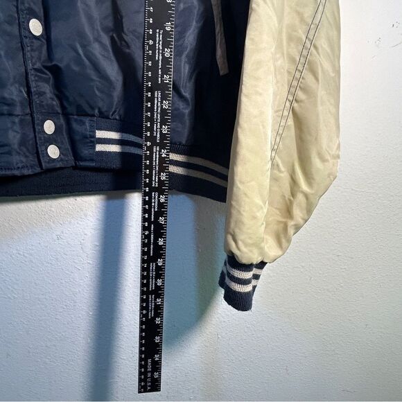 Warner Bros Store Jacket Large Cast Crew Blue Hollywood Varsity Looney Tunes VTG - Picture 10 of 16